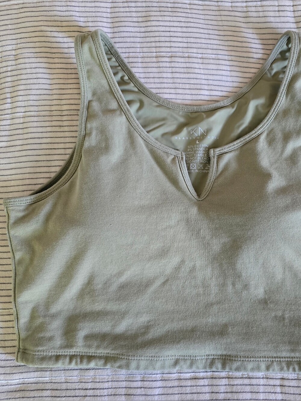 Klassy Network Green V Neck Cropped Brami Size L